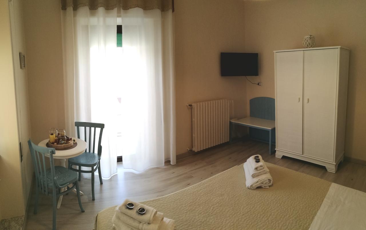 Donna Melina Bed & Breakfast Mileto Eksteriør bilde