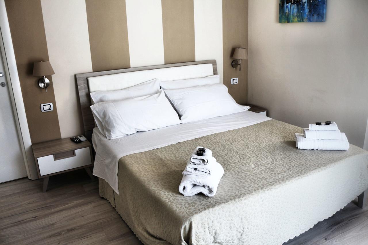 Donna Melina Bed & Breakfast Mileto Eksteriør bilde